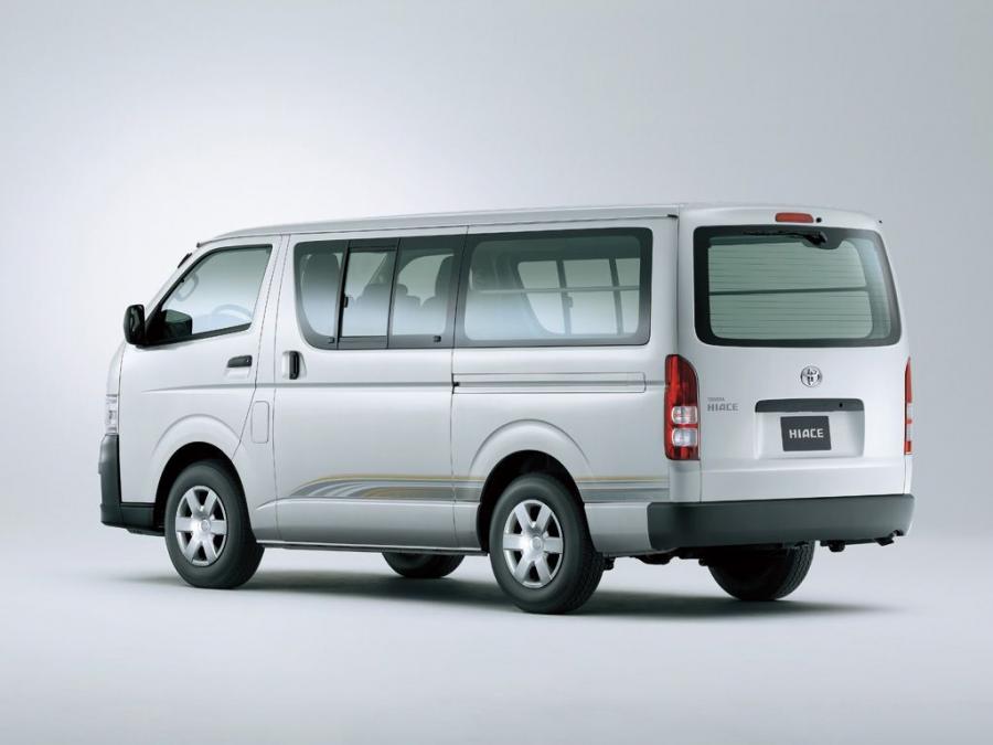  Toyota Hiace Combi 2004 года  (JP) (фото 8 из 9)